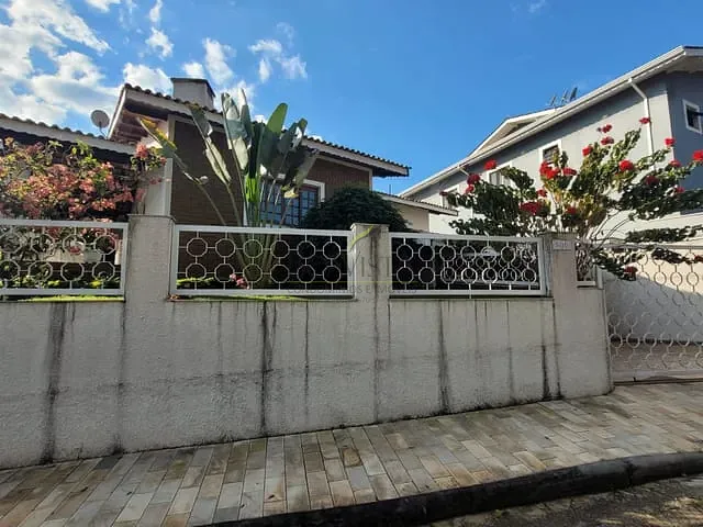 Casa com 633m² 3 quartos e 1 banheiro, à venda, no bairro Jardim Santos Reis em Piracaia