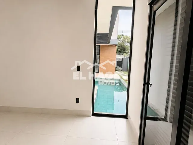 Casa 4 quartos e 4 banheiros, à venda, no bairro Jardim Itália em Cuiabá