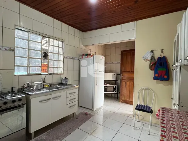 Casa com 172m² 2 quartos e 1 banheiro, à venda, no bairro Jardim Belo Horizonte em Rolândia
