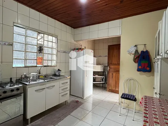Casa com 172m² 2 quartos e 1 banheiro, à venda, no bairro Jardim Belo Horizonte em Rolândia