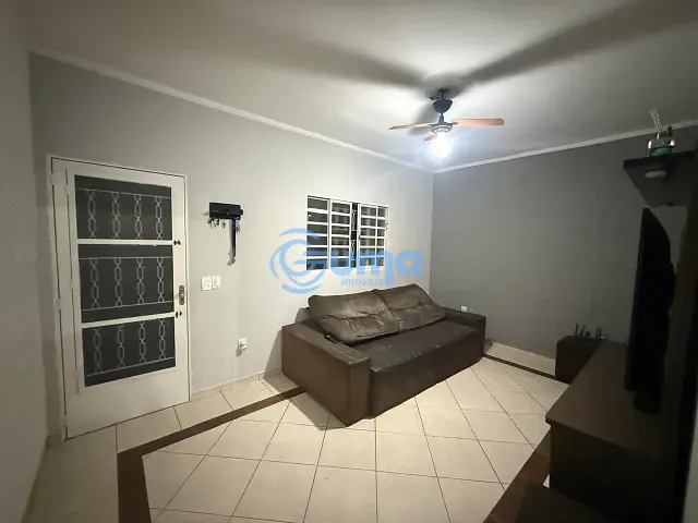 Casa com 129m² 2 quartos e 1 banheiro, à venda, no bairro Parque Brasil em Bragança Paulista
