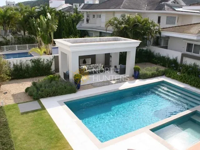 Casa com 825m² 5 quartos e 7 banheiros, à venda, no bairro Jurerê Internacional em Florianópolis