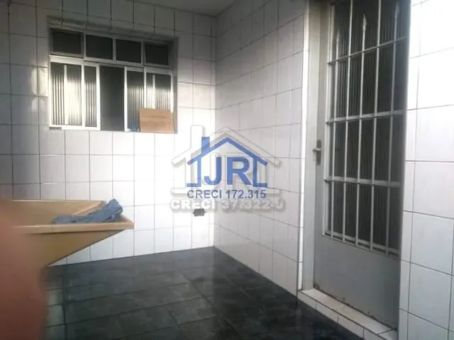 Casa com 150m² 2 quartos e 1 banheiro, à venda, no bairro Jardim Zaira em Mauá