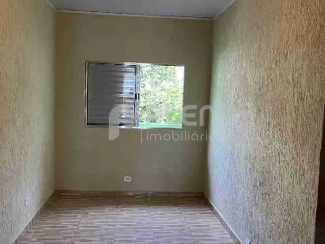 Casa 3 quartos e 1 banheiro, à venda, no bairro Vila Mariza Mazzei em São Paulo