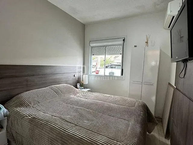 Casa 2 quartos e 2 banheiros, à venda, no bairro Três Vendas em Pelotas