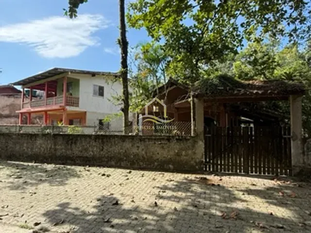 Casa com 500m² 2 quartos e 2 banheiros, à venda, no bairro Boracéia em Bertioga