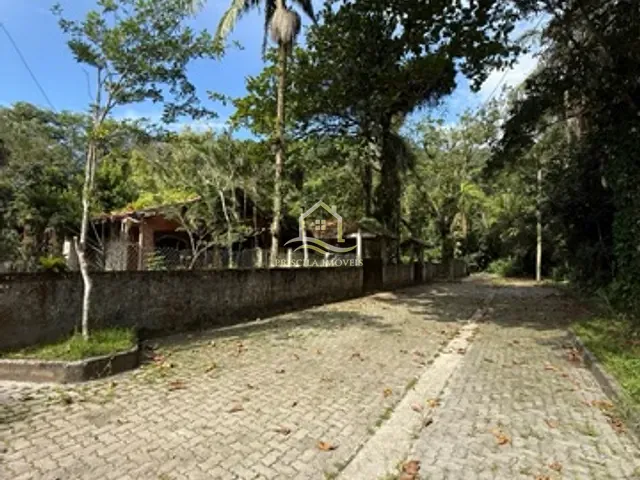 Casa com 500m² 2 quartos e 2 banheiros, à venda, no bairro Boracéia em Bertioga
