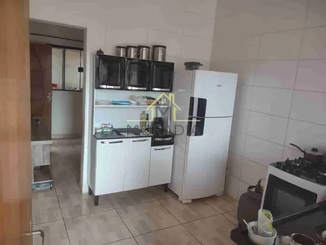 Casa 2 quartos e 1 banheiro, à venda, no bairro Jardim Aeroporto em Guaxupé