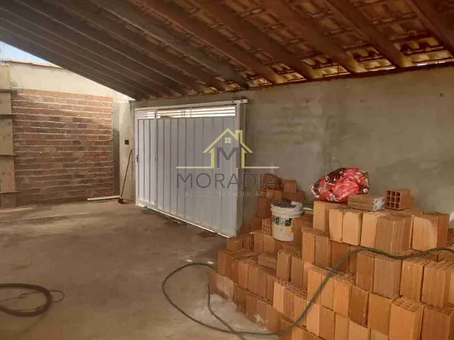 Casa 2 quartos e 1 banheiro, à venda, no bairro Jardim Aeroporto em Guaxupé