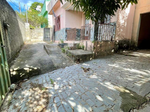 Casa 3 quartos e 1 banheiro, à venda, no bairro Heliópolis em Belo Horizonte
