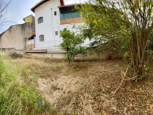 Casa 3 quartos e 1 banheiro, à venda, no bairro Heliópolis em Belo Horizonte