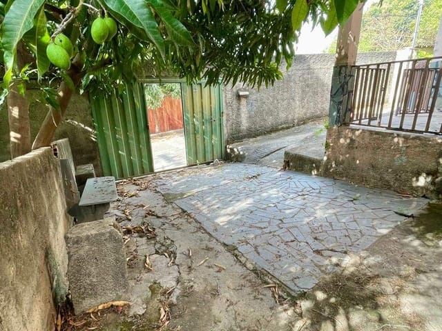 Casa 3 quartos e 1 banheiro, à venda, no bairro Heliópolis em Belo Horizonte