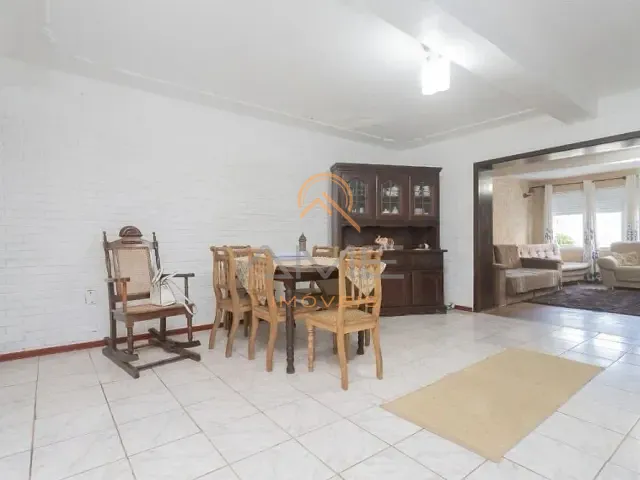 Casa com 440m² 4 quartos e 2 banheiros, à venda, no bairro Centro em Pelotas
