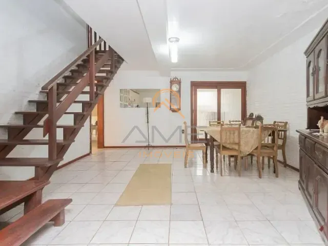 Casa com 440m² 4 quartos e 2 banheiros, à venda, no bairro Centro em Pelotas