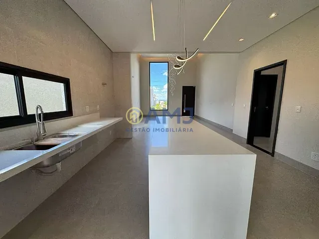 Casa com 364m² 3 quartos e 4 banheiros, à venda, no bairro Terras Alpha 1 em Senador Canedo