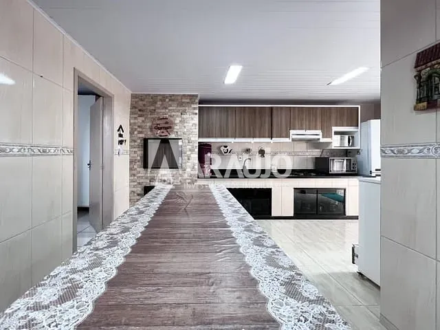 Casa com 313m² 5 quartos e 2 banheiros, à venda, no bairro Cordeiros em Itajaí