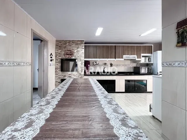 Casa com 313m² 5 quartos e 2 banheiros, à venda, no bairro Cordeiros em Itajaí