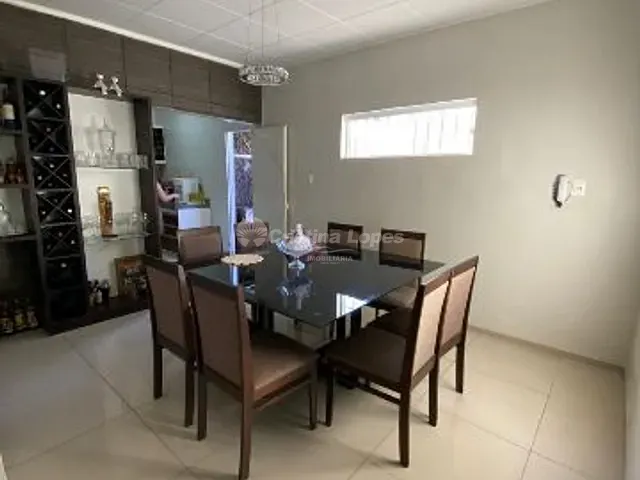 Casa com 200m² 4 quartos e 4 banheiros, à venda, no bairro Itararé em Teresina
