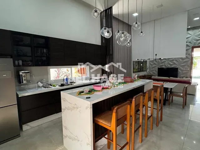 Casa com 375m² 3 quartos e 3 banheiros, à venda, no bairro Jardim Universitário em Cuiabá