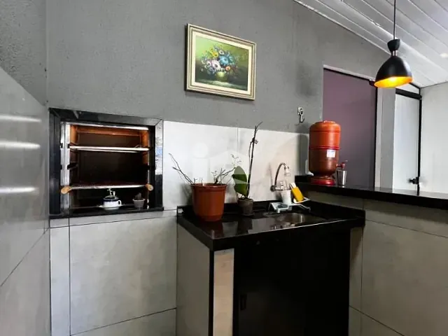 Casa com 584m² 2 quartos e 1 banheiro, à venda, no bairro Vila Odorio em Rolândia