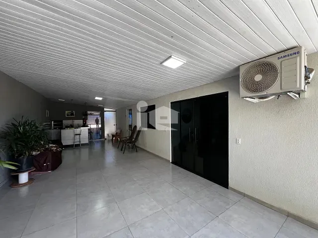 Casa com 584m² 2 quartos e 1 banheiro, à venda, no bairro Vila Odorio em Rolândia