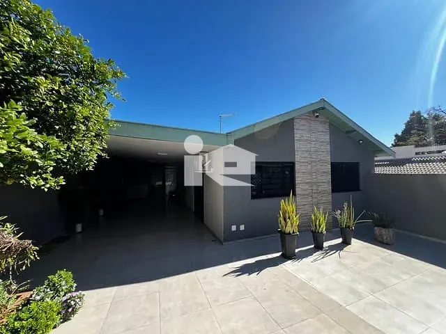 Casa com 584m² 2 quartos e 1 banheiro, à venda, no bairro Vila Odorio em Rolândia