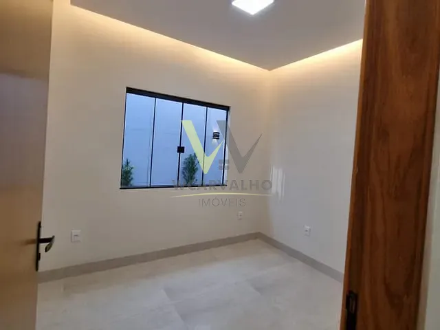 Casa com 200m² 3 quartos e 3 banheiros, à venda, no bairro Loteamento Residencial Verona em Anápolis