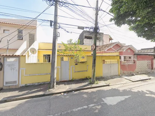 Casa com 56m² 2 quartos e 1 banheiro, para alugar, no bairro Marechal Hermes em Rio de Janeiro
