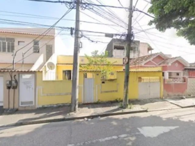 Casa com 56m² 2 quartos e 1 banheiro, para alugar, no bairro Marechal Hermes em Rio de Janeiro