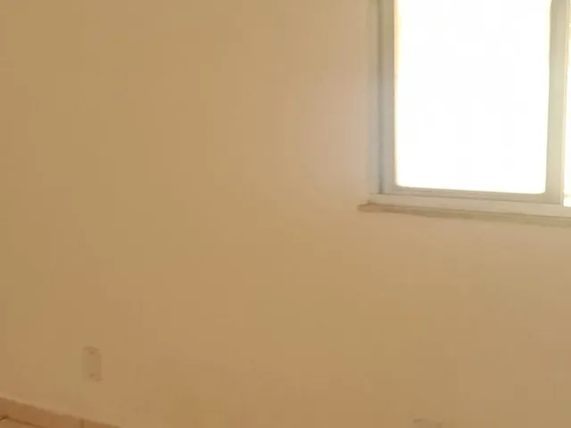 Casa com 56m² 2 quartos e 1 banheiro, para alugar, no bairro Marechal Hermes em Rio de Janeiro