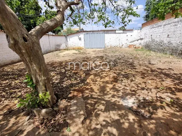 Casa 1 quarto e 1 banheiro, para alugar, no bairro Parque Anhangüera em Goiânia