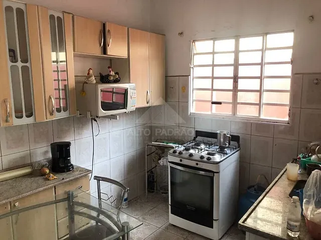 Casa com 250m² 3 quartos e 2 banheiros, à venda, no bairro Parque São Vicente em Mauá