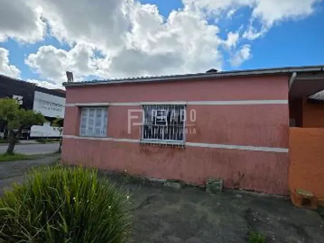 Casa 3 quartos e 2 banheiros, à venda, no bairro Areal em Pelotas