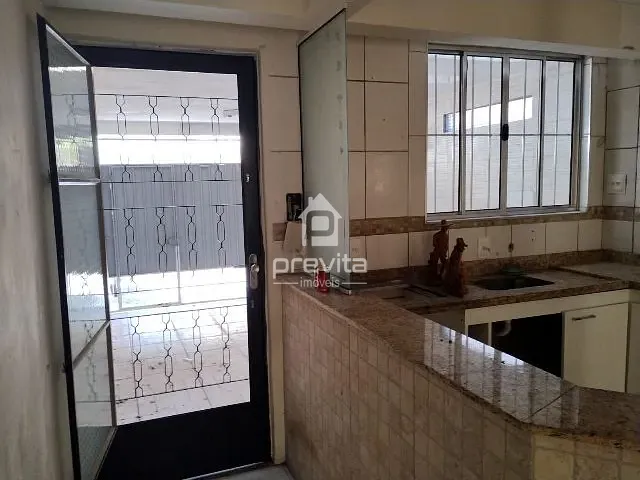 Casa com 341m² 5 quartos e 3 banheiros, à venda, no bairro Parque Residencial Bom Conselho em Taubaté