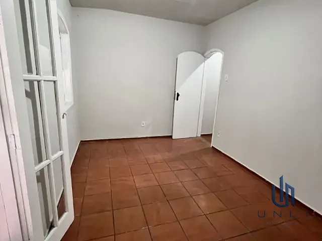 Casa 2 quartos e 1 banheiro, à venda, no bairro Bela Vista em Volta Redonda