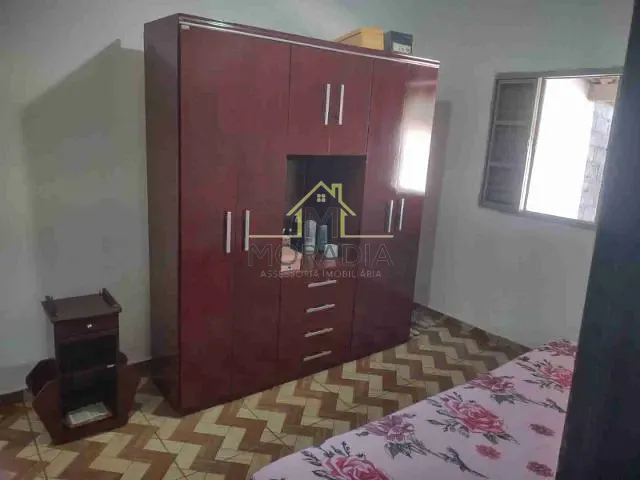 Casa com 200m² 1 quarto e 1 banheiro, à venda, no bairro Bela Vista em Guaxupé