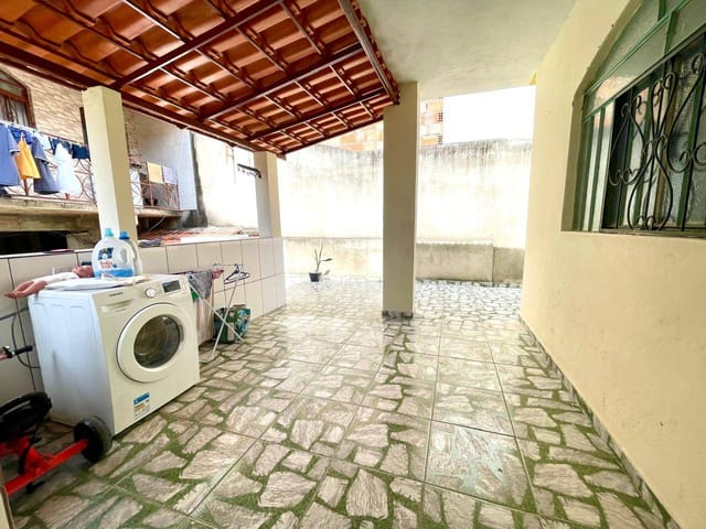 Casa 9 quartos e 3 banheiros, à venda, no bairro São Gabriel em Belo Horizonte