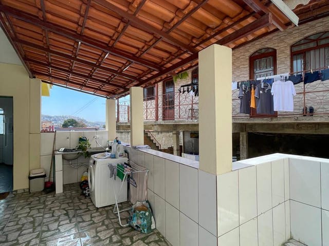 Casa 9 quartos e 3 banheiros, à venda, no bairro São Gabriel em Belo Horizonte