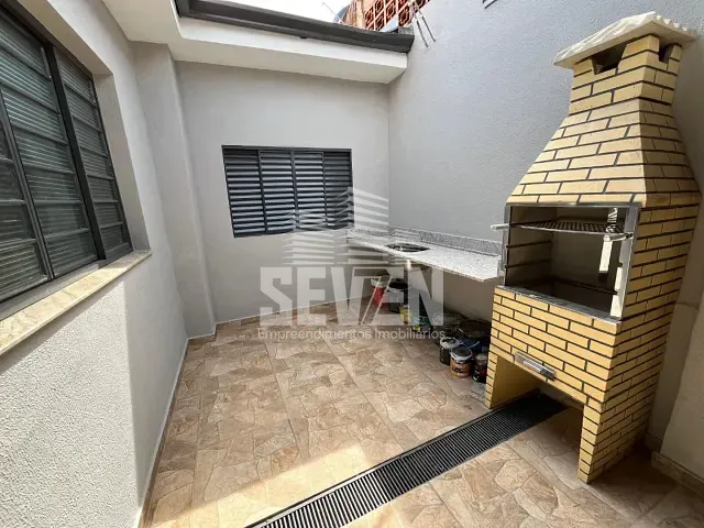 Casa com 198m² 3 quartos e 2 banheiros, à venda, no bairro Centro em Bauru