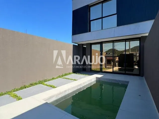 Casa com 150m² 3 quartos e 3 banheiros, à venda, no bairro Barra em Balneário Camboriú
