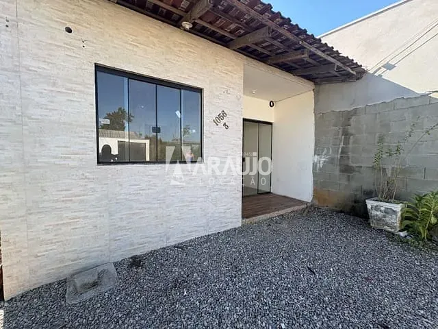 Casa 2 quartos e 1 banheiro, para alugar, no bairro São Domingos em Navegantes