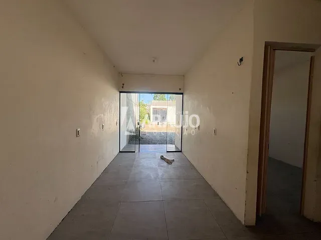 Casa 2 quartos e 1 banheiro, para alugar, no bairro São Domingos em Navegantes
