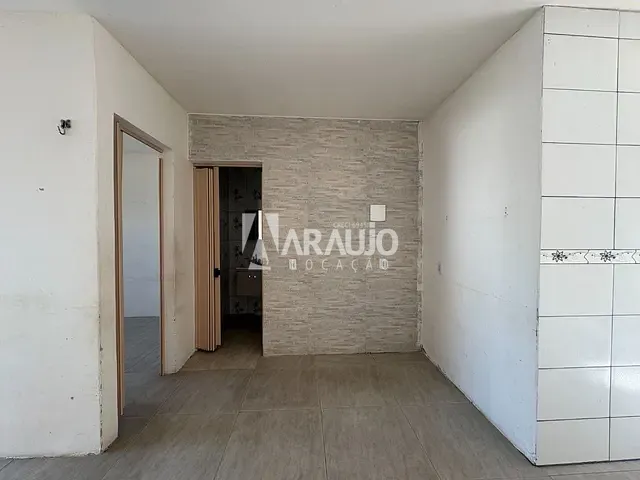 Casa 2 quartos e 1 banheiro, para alugar, no bairro São Domingos em Navegantes