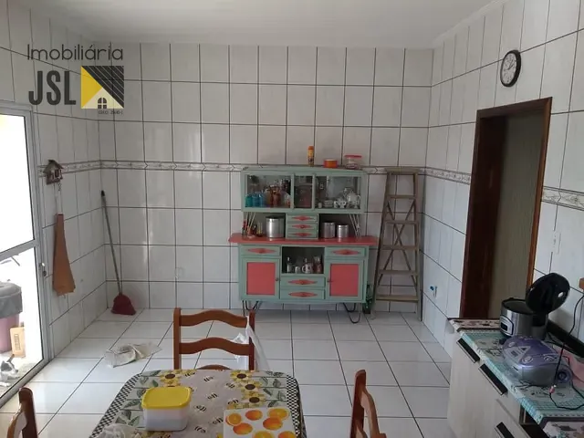 Casa com 400m² 1 quarto e 1 banheiro, à venda, no bairro Vila Galvão em Caçapava