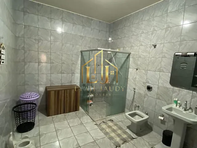Casa com 342m² 1 quarto e 1 banheiro, à venda, no bairro Dom Aquino em Cuiabá