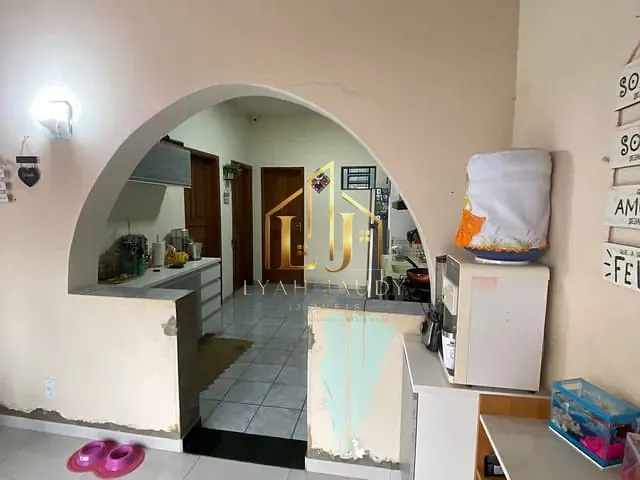 Casa com 342m² 1 quarto e 1 banheiro, à venda, no bairro Dom Aquino em Cuiabá
