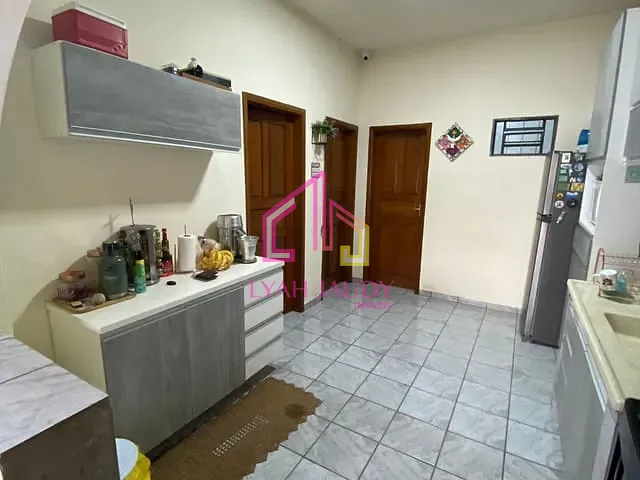 Casa com 342m² 1 quarto e 1 banheiro, à venda, no bairro Dom Aquino em Cuiabá