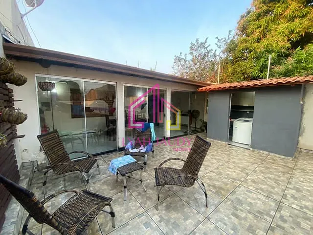 Casa com 342m² 1 quarto e 1 banheiro, à venda, no bairro Dom Aquino em Cuiabá