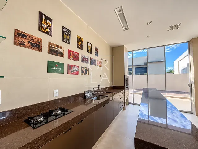 Casa com 471m² 4 quartos e 6 banheiros, à venda, no bairro Jardins Verona em Goiânia