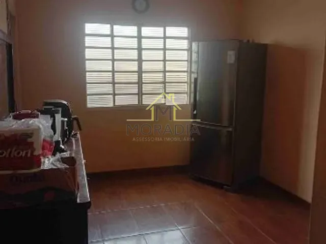 Casa com 250m² 4 quartos e 2 banheiros, à venda, no bairro Bela Vista em Guaxupé